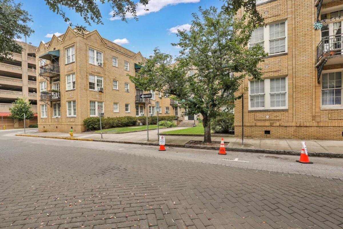 Southern Belle On Oglethorpe Square Savannah Exterior photo