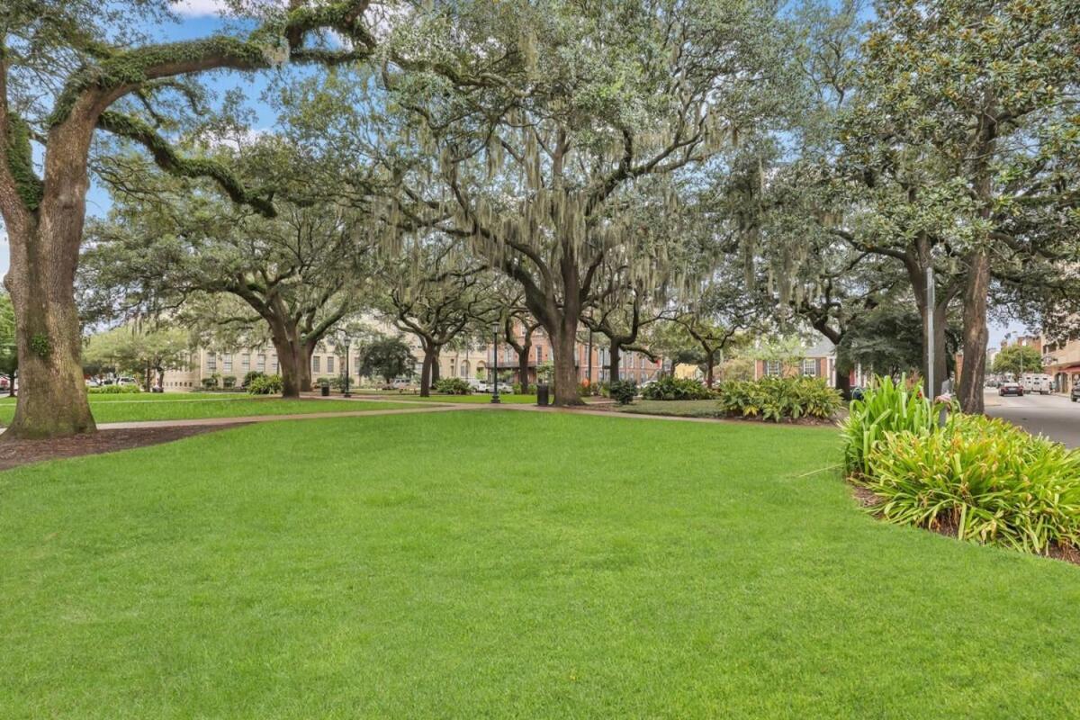 Southern Belle On Oglethorpe Square Savannah Exterior photo